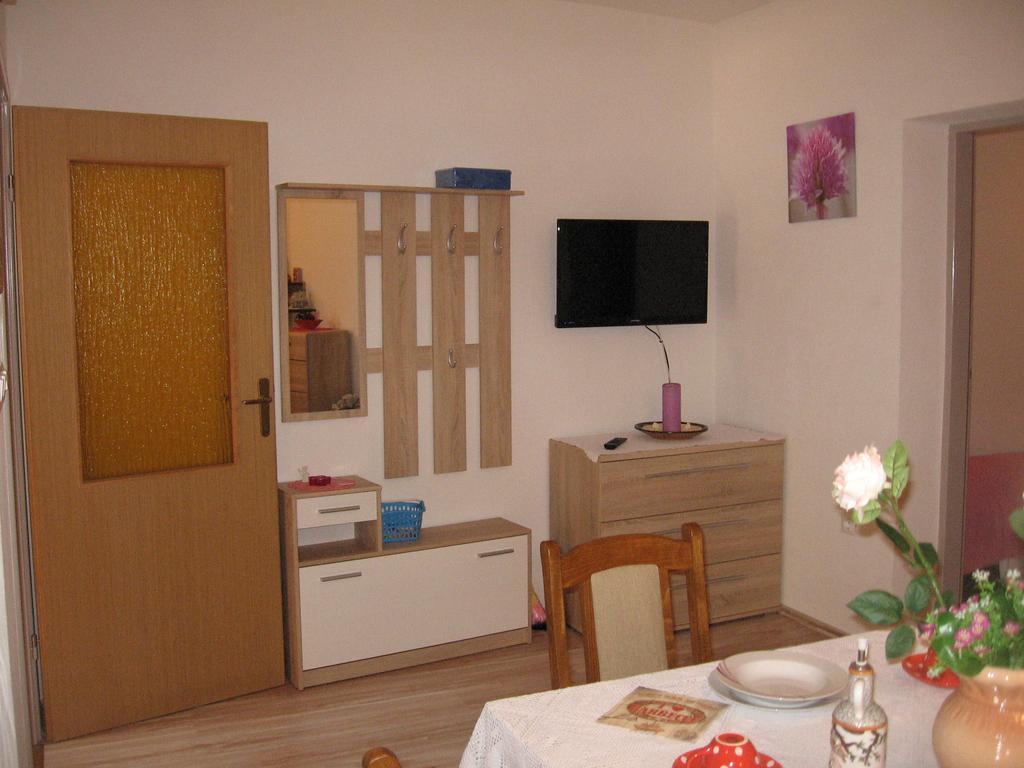 Apartments Alen Pazin Exterior foto